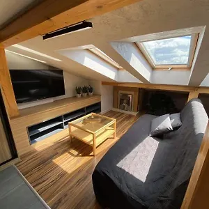 Apartament Pod Skosami
